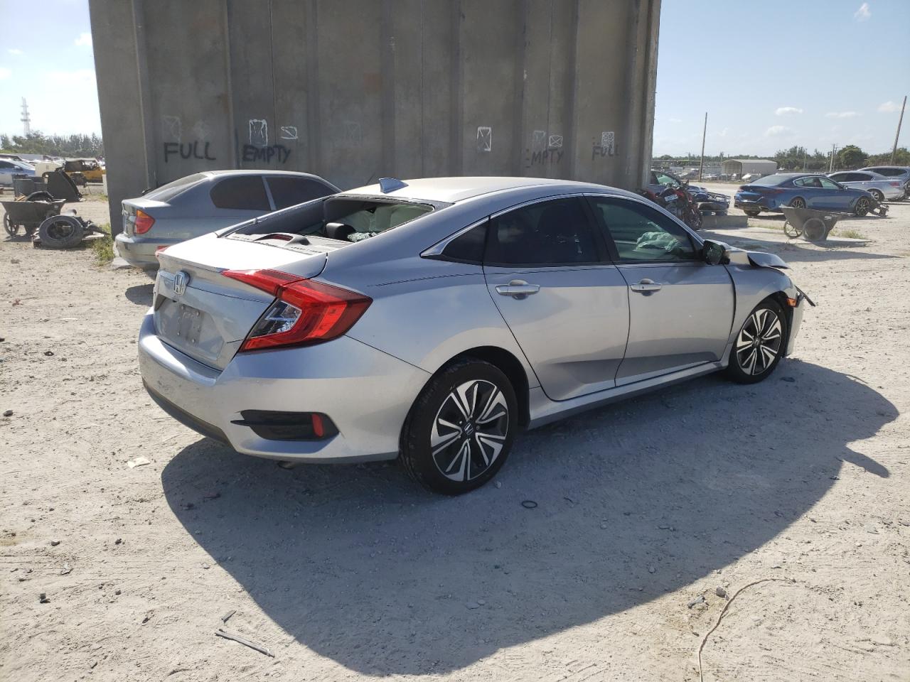 Photo 4 from auction – 2018 HONDA CIVIC EXL with VIN JHMFC1F73JX009990