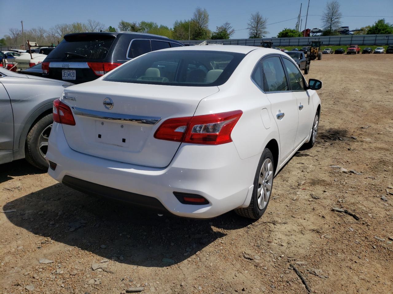Photo 4 from auction – 2017 NISSAN SENTRA S with VIN 3N1AB7AP2HY252324