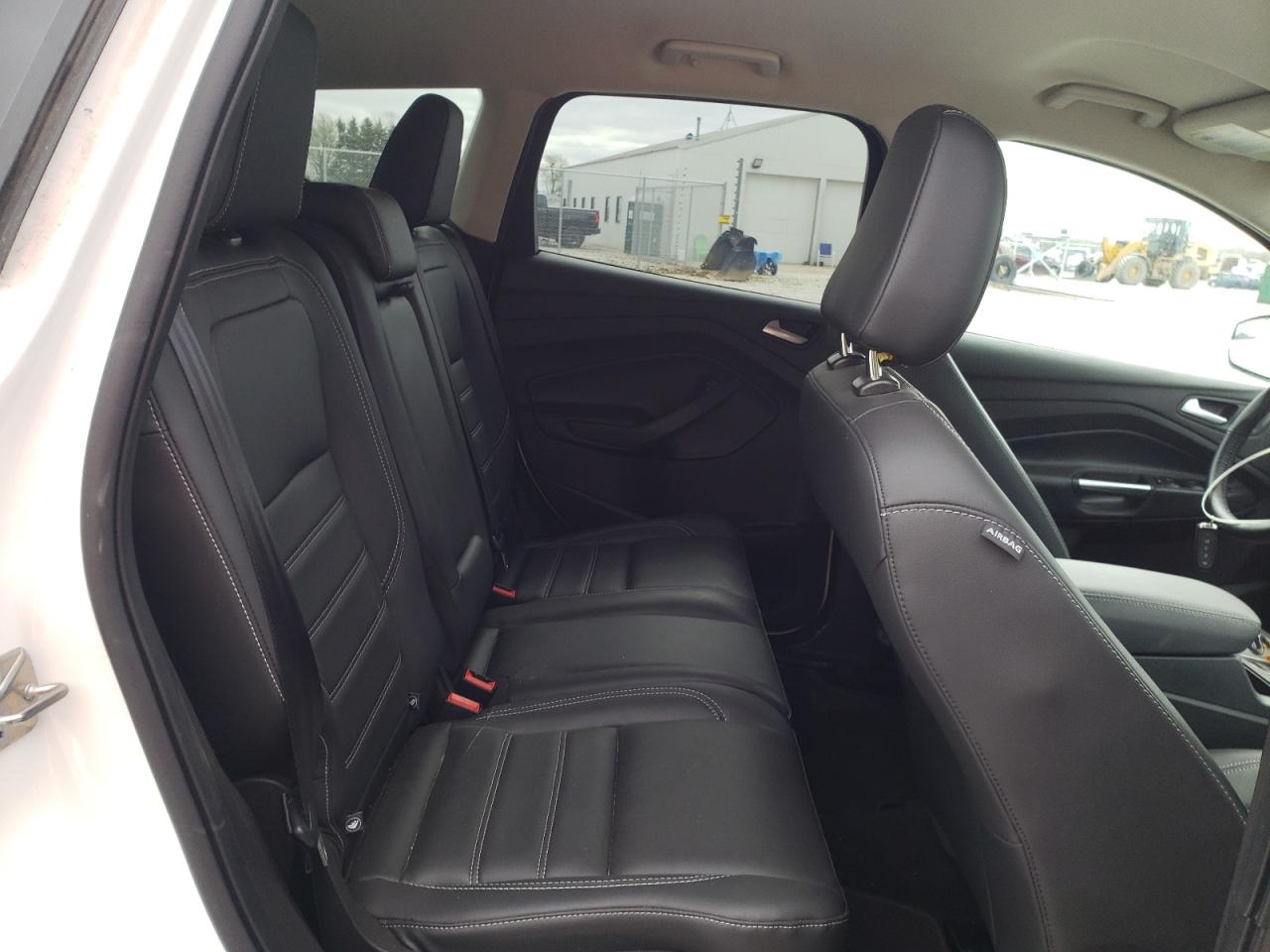 Photo 6 from auction – 2019 FORD ESCAPE SEL with VIN 1FMCU9HD2KUB76746