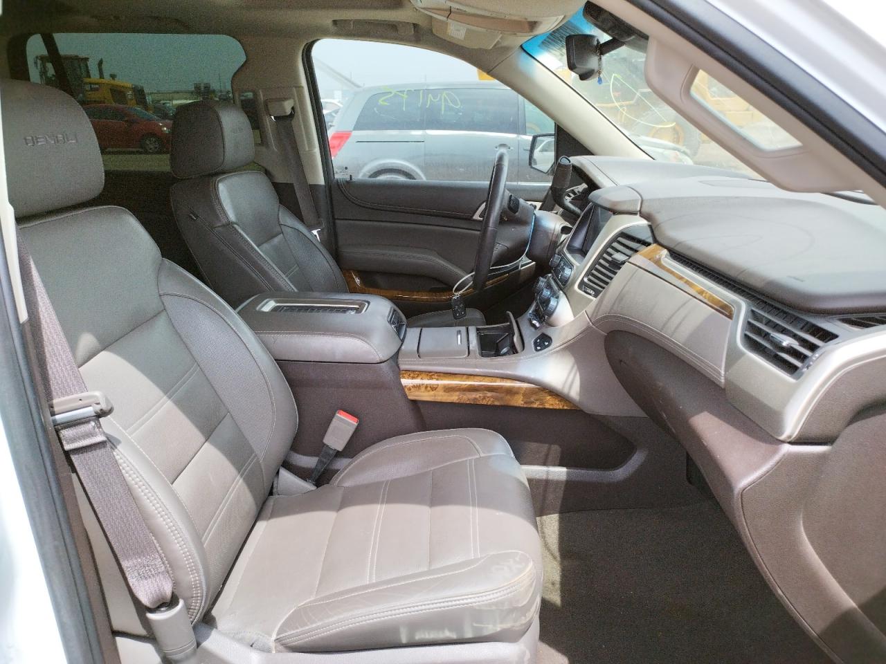 Photo 5 from auction – 2016 GMC YUKON DENA with VIN 1GKS2CKJ6GR460316