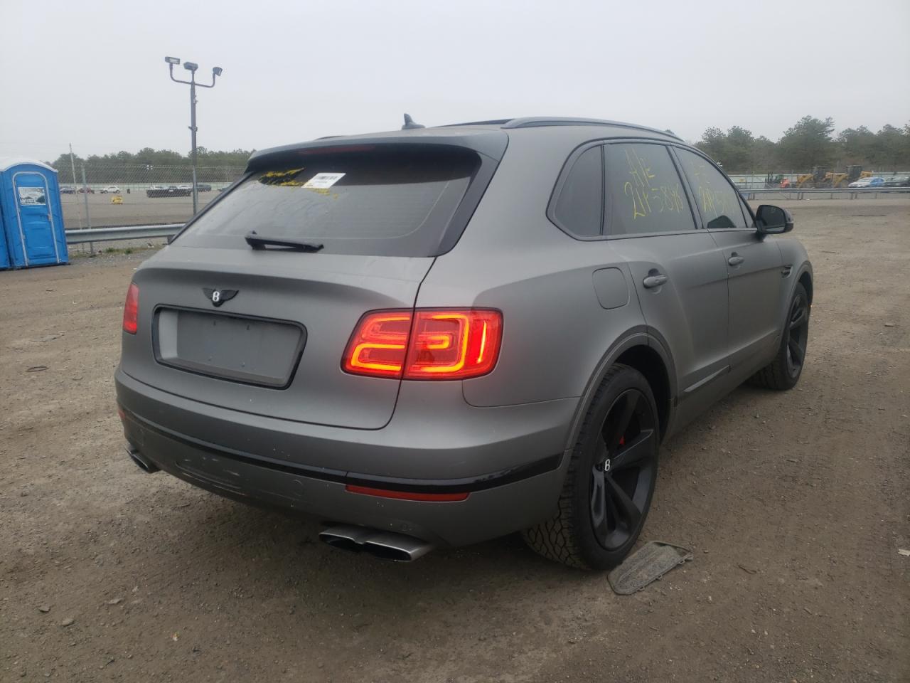 Photo 4 from auction – 2019 BENTLEY BENTAYGA with VIN SJAAM2ZV6KC024678