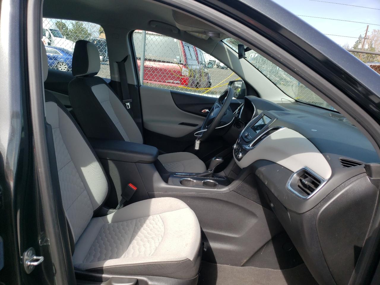 Photo 5 from auction – 2019 CHEVROLET EQUINOX LS with VIN 3GNAXSEV7KL230017