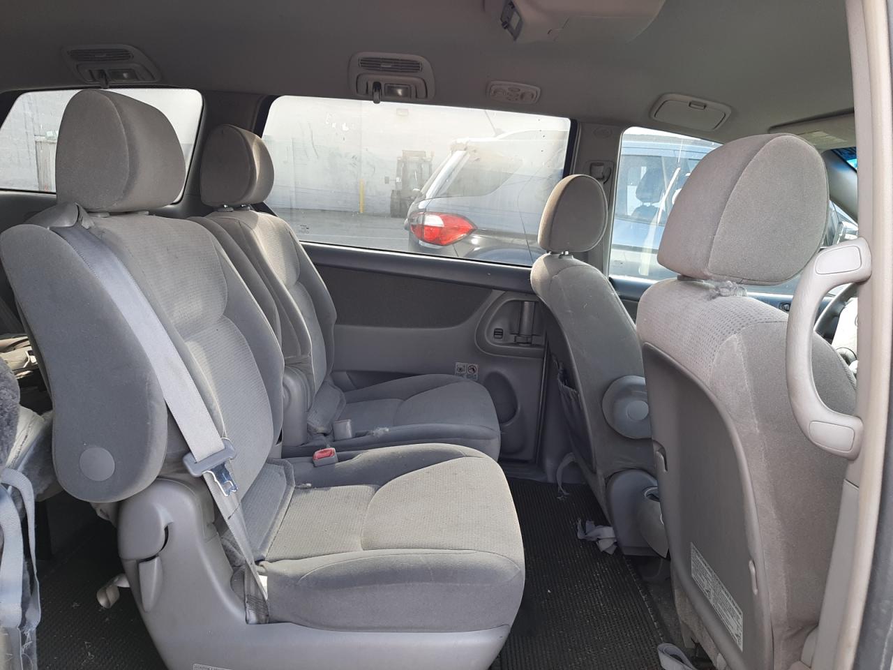 Photo 6 from auction – 2005 TOYOTA SIENNA CE with VIN 5TDZA23C55S374582