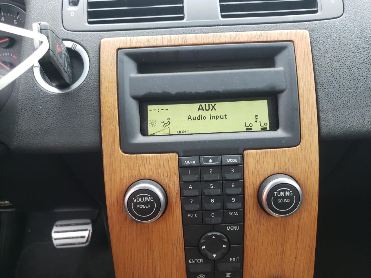 Photo 9 from auction – 2008 VOLVO C70 T5 with VIN YV1MC67288J055007