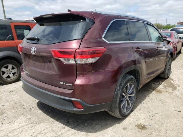Photo 4 from auction – 2018 TOYOTA HIGHLANDER with VIN 5TDJZRFH6JS823185