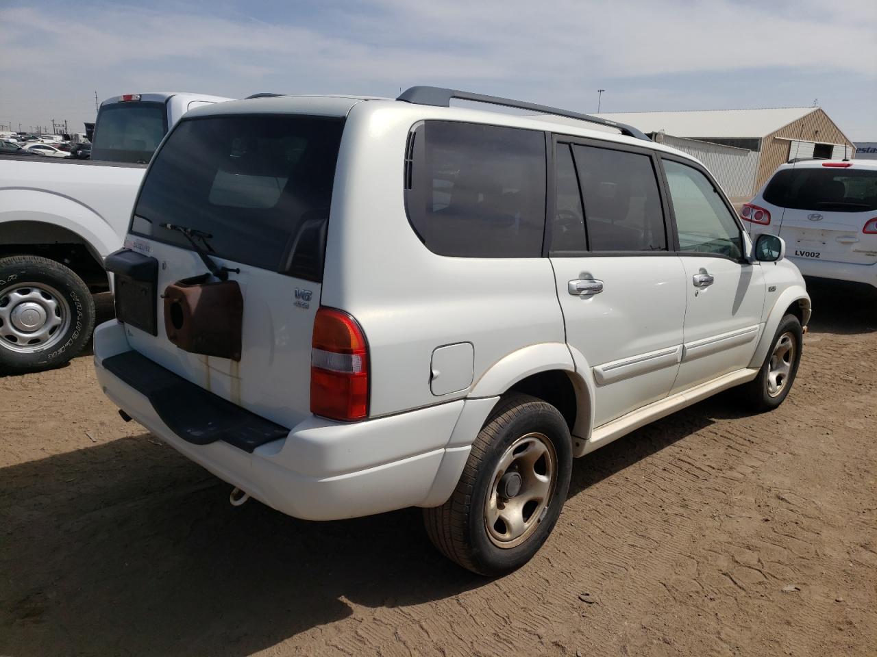Photo 4 from auction – 2002 SUZUKI XL7 PLUS with VIN JS3TX92V724106139