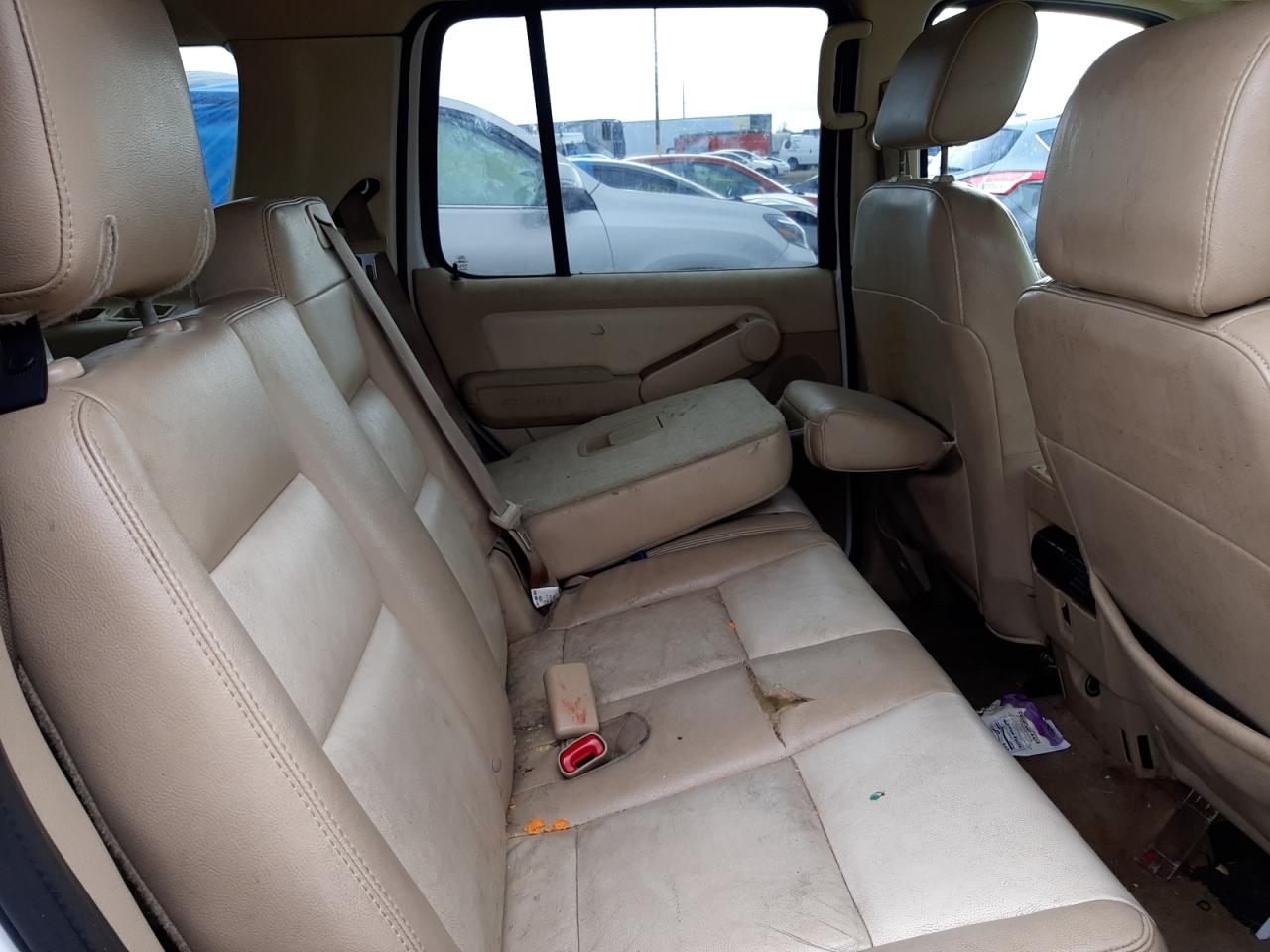 Photo 6 from auction – 2006 FORD EXPLORER E with VIN 1FMEU74816ZA13102