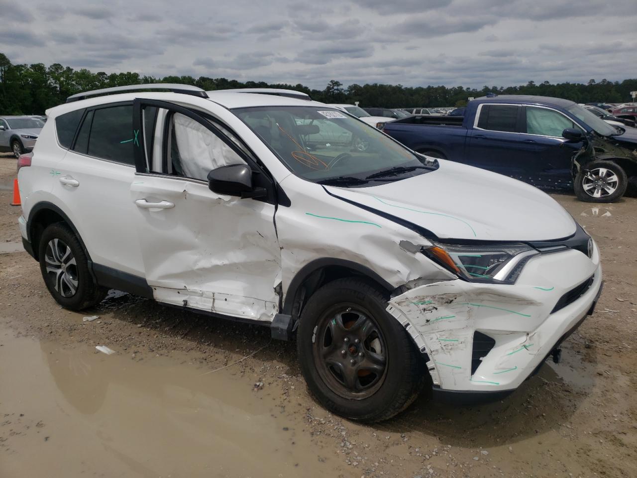 Photo 9 from auction – 2016 TOYOTA RAV4 LE with VIN 2T3ZFREV4GW310852