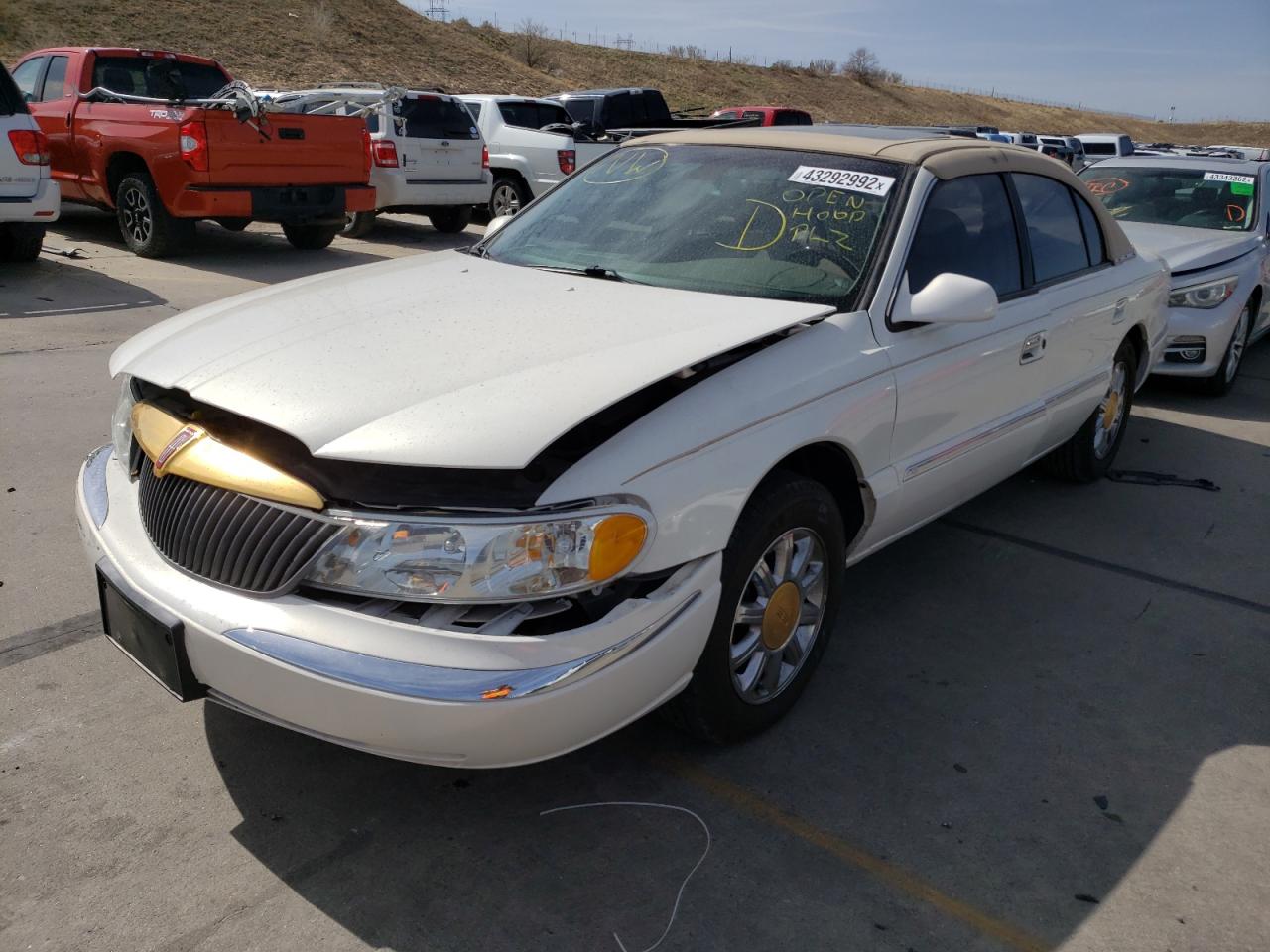 Photo 2 from auction – 2002 LINCOLN CONTINENTA with VIN 1LNHM97V82Y692893