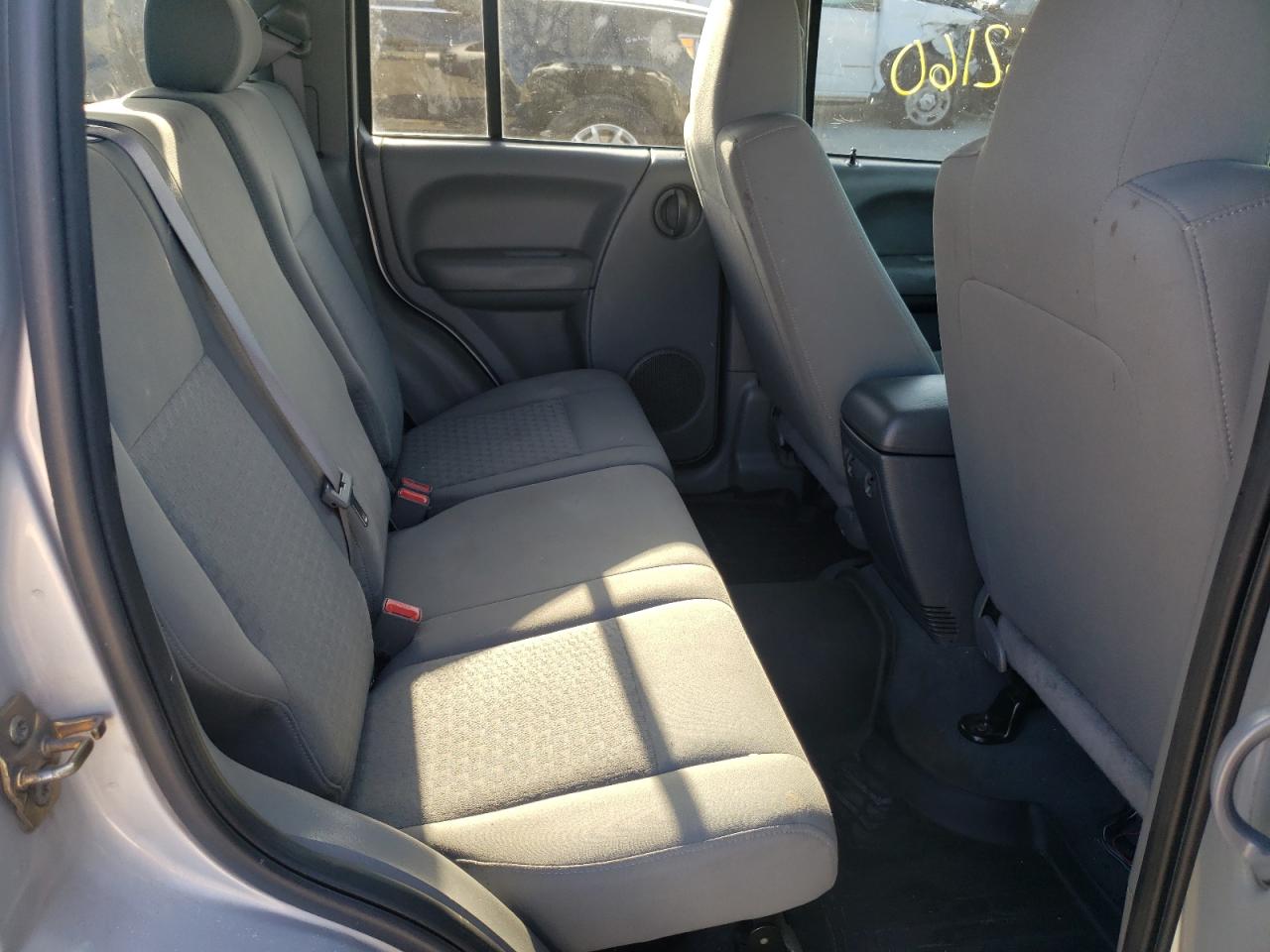 Photo 6 from auction – 2006 JEEP LIBERTY SP with VIN 1J8GL48546W266178