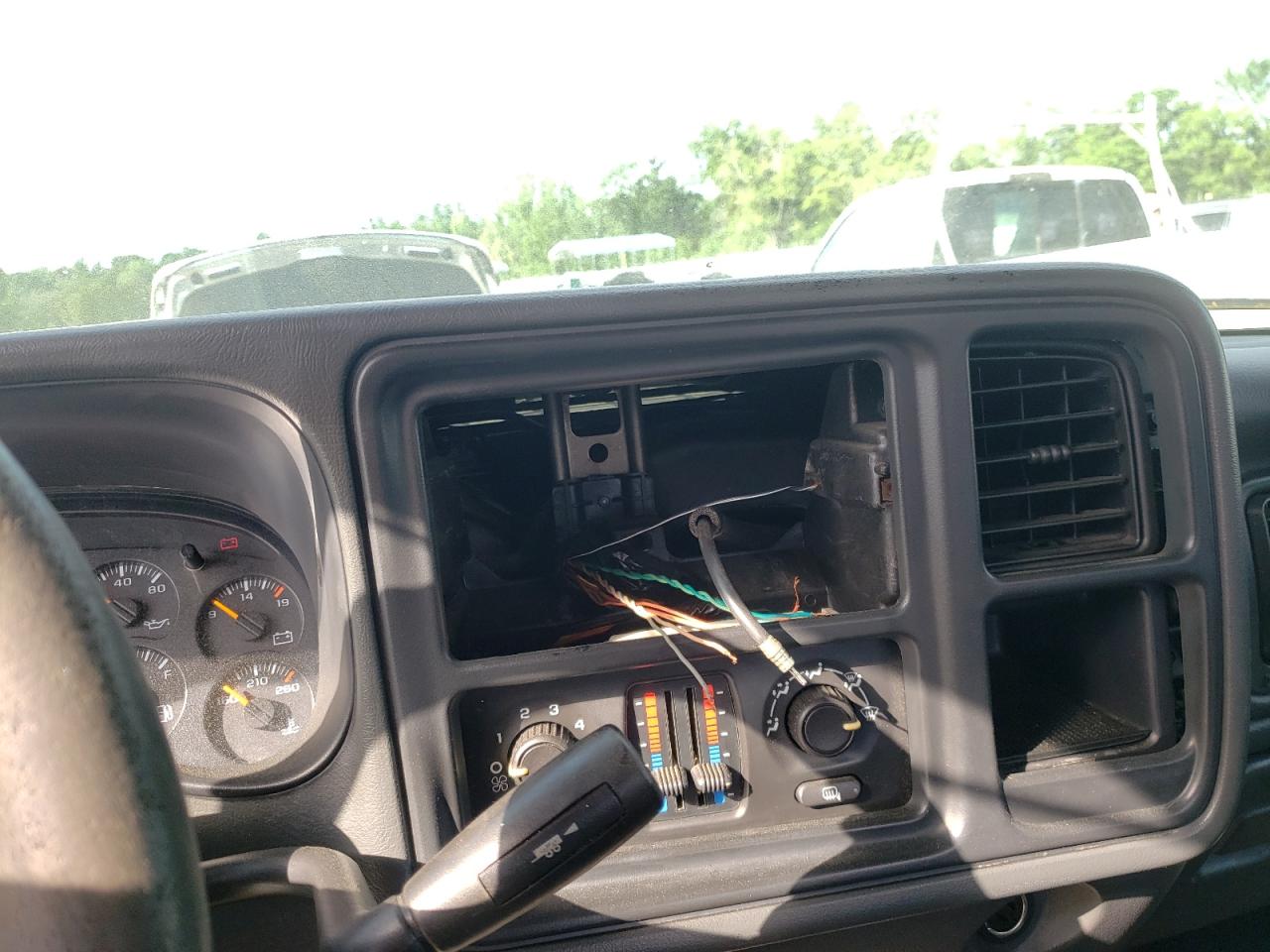 Photo 9 from auction – 2007 CHEVROLET SILVERADO with VIN 2GCEK13V271151613