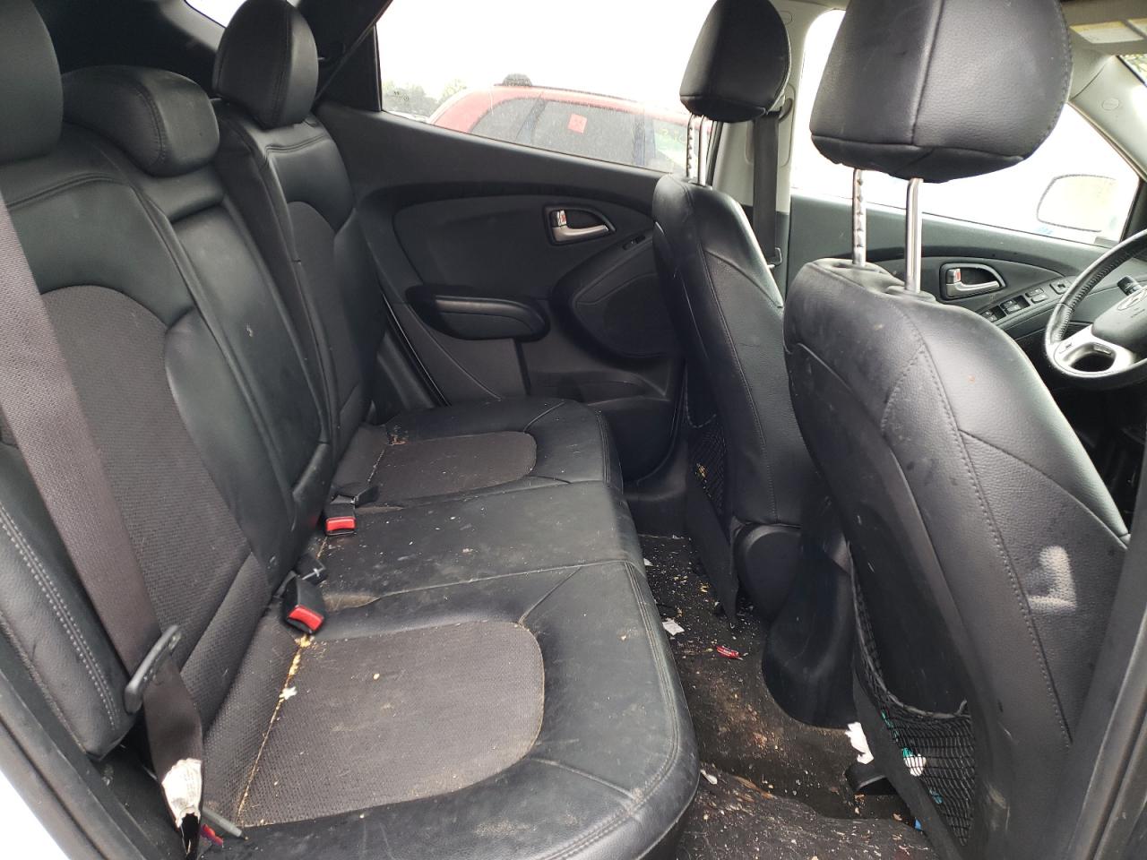 Photo 6 from auction – 2012 HYUNDAI TUCSON GLS with VIN KM8JUCAC3CU466369