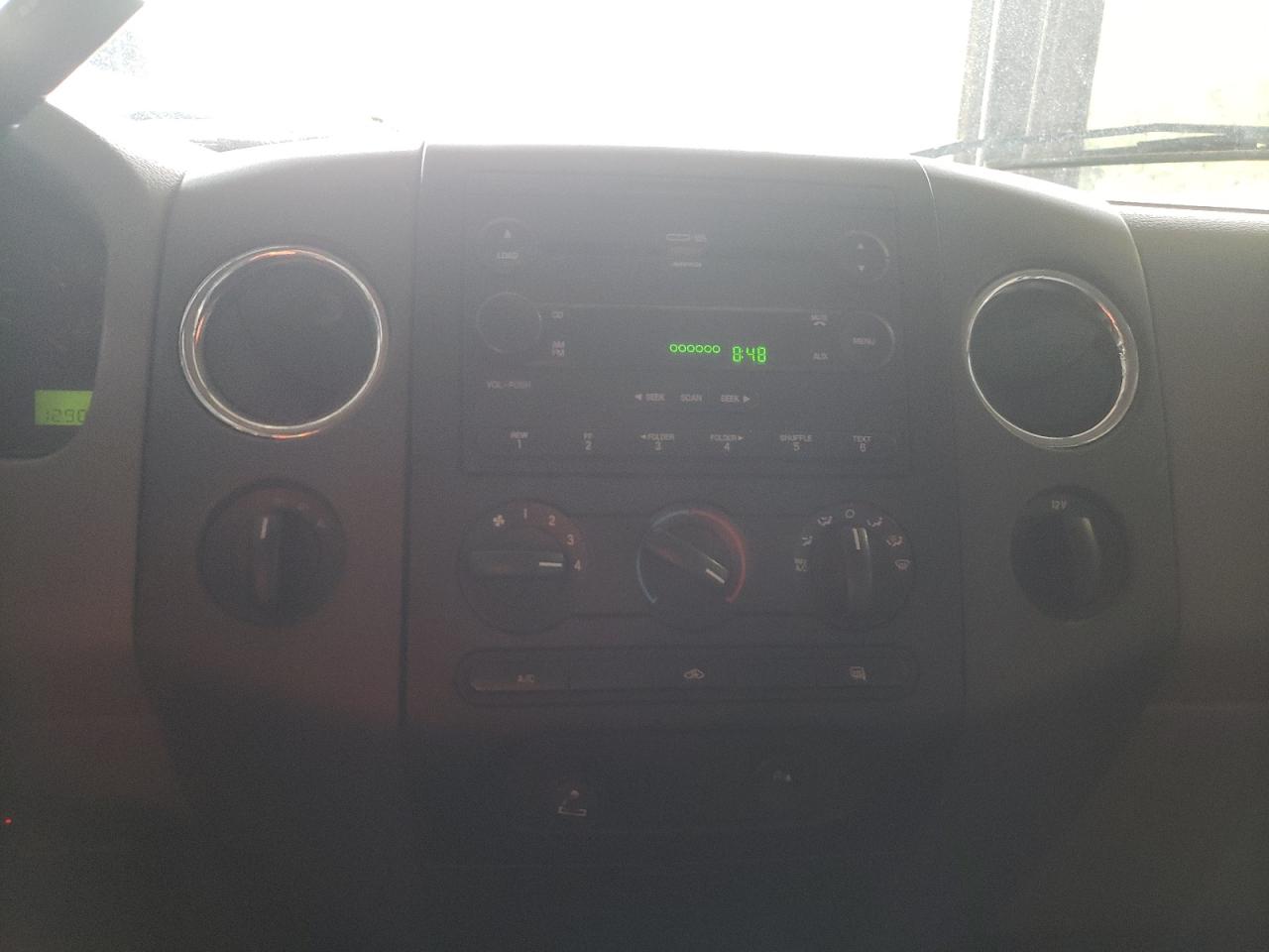 Photo 9 from auction – 2006 FORD F150 with VIN 1FTPX14586NA05481