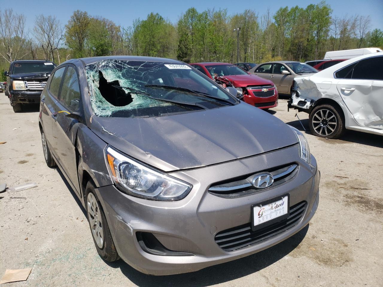 HYUNDAI ACCENT SE 2017 with VIN KMHCT5AE0HU359232 - Photo from auction