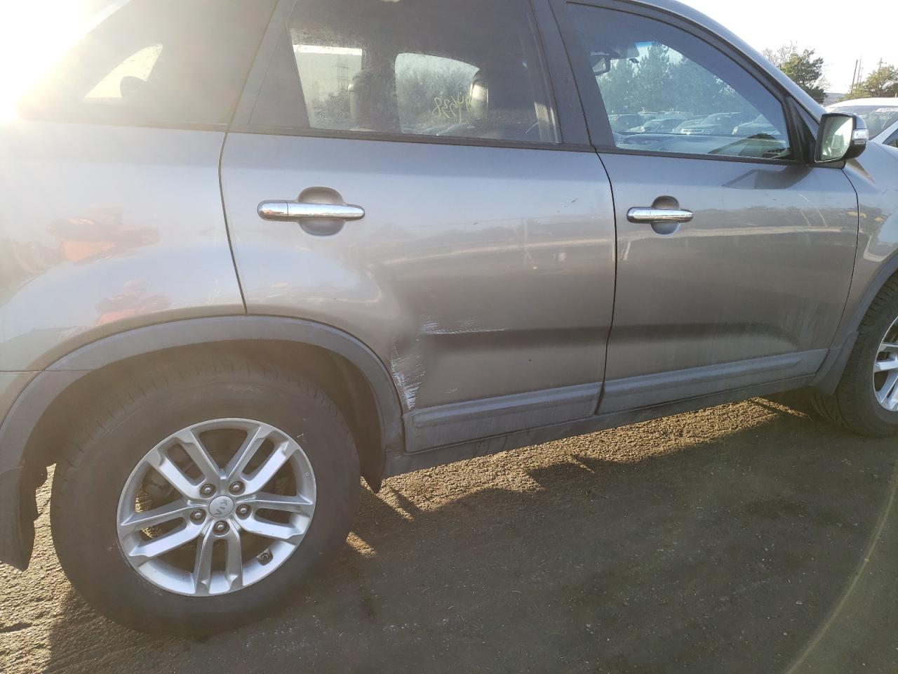 Photo 9 from auction – 2014 KIA SORENTO with VIN 5XYKT3A61EG531875