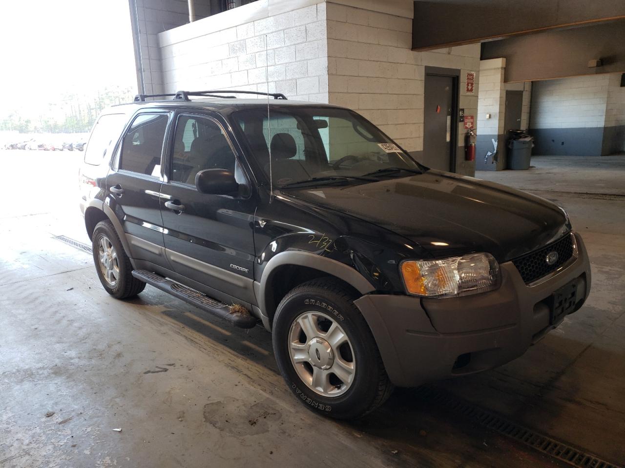 Photo 1 from auction – 2002 FORD ESCAPE XLT with VIN 1FMYU03102KC93137
