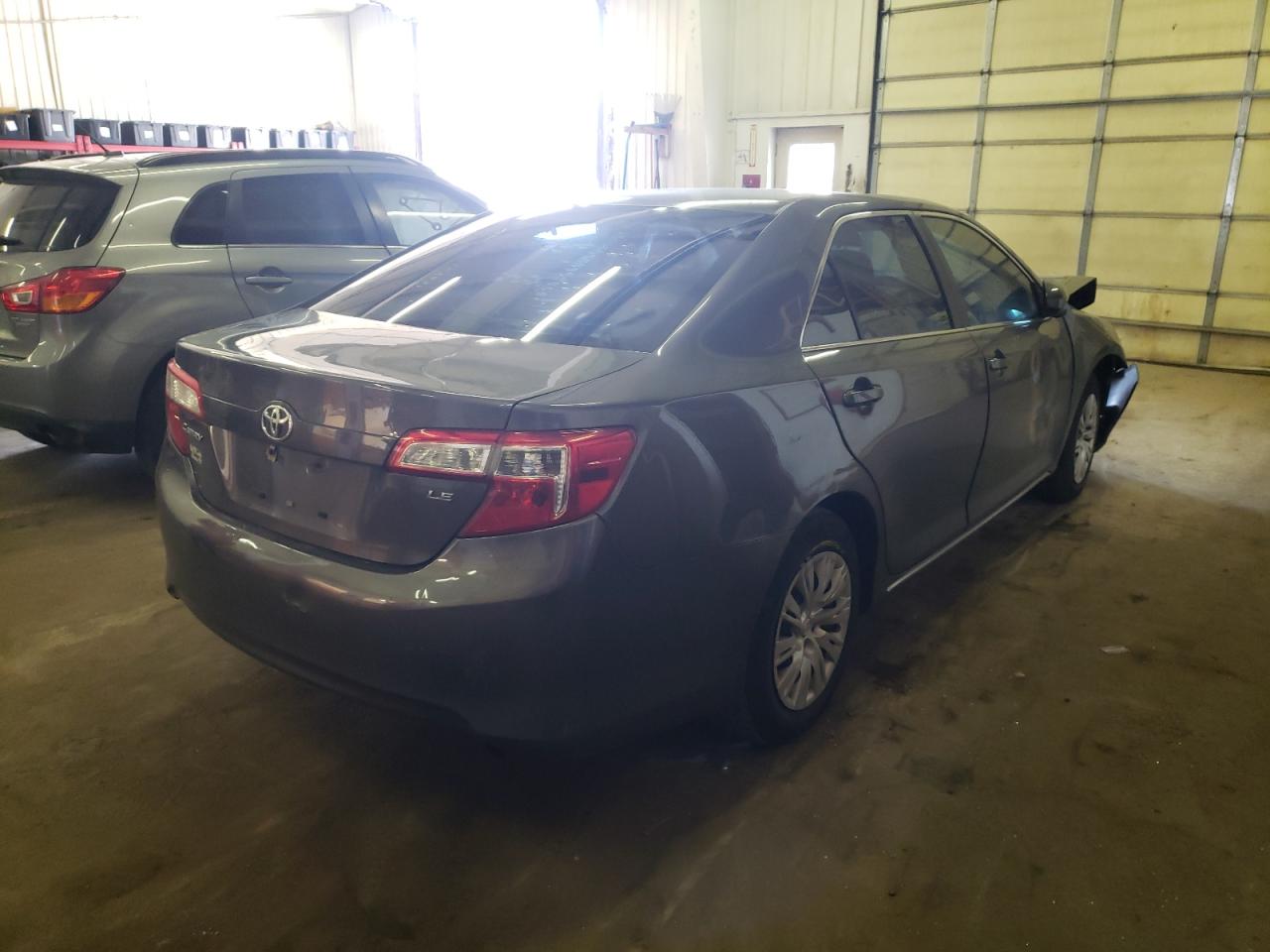 Photo 4 from auction – 2014 TOYOTA CAMRY L with VIN 4T4BF1FK2ER362869
