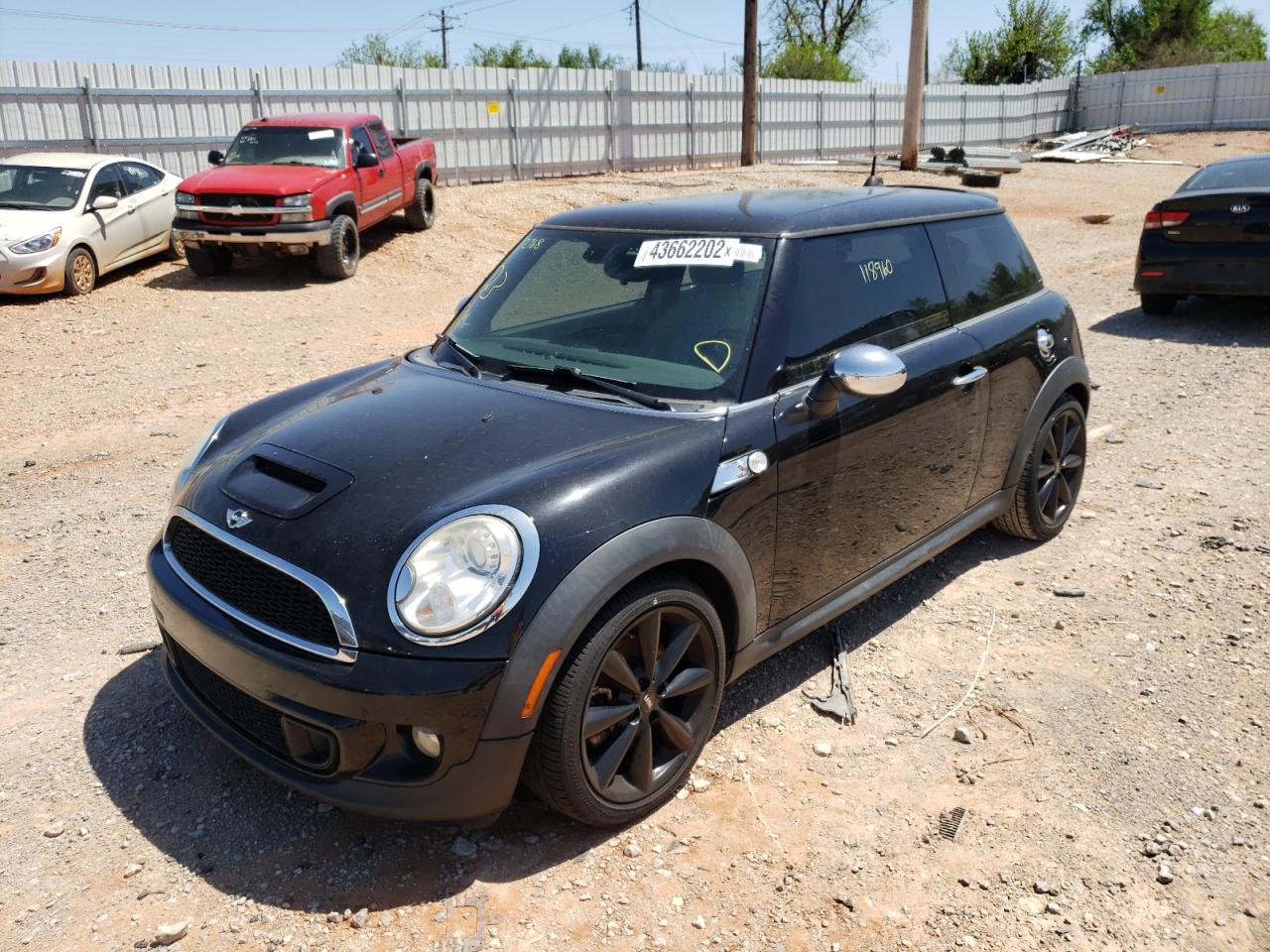 Photo 2 from auction – 2011 MINI COOPER S with VIN WMWSV3C59BTY12768