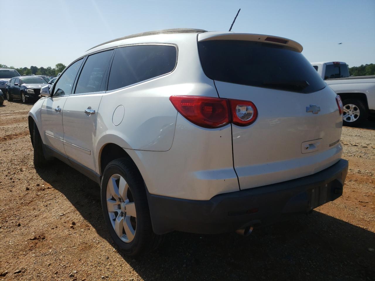 صورة رقم 3 من المزاد - 2011 CHEVROLET TRAVERSE L مع VIN 1GNKRLED5BJ325761
