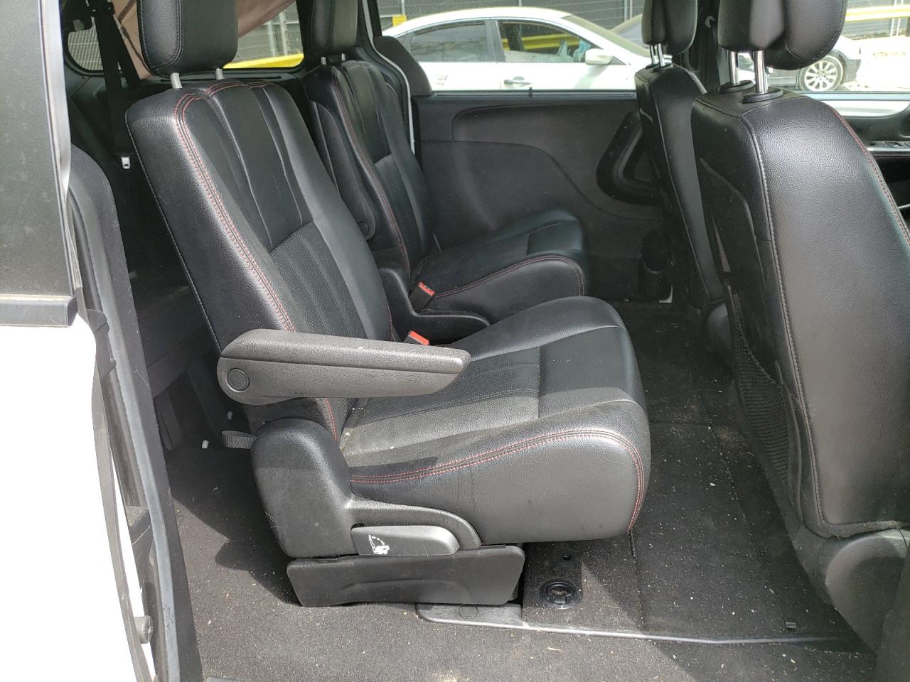 Foto 6 de la subasta – 2017 DODGE GRAND CARA con VIN 2C4RDGEG7HR624941