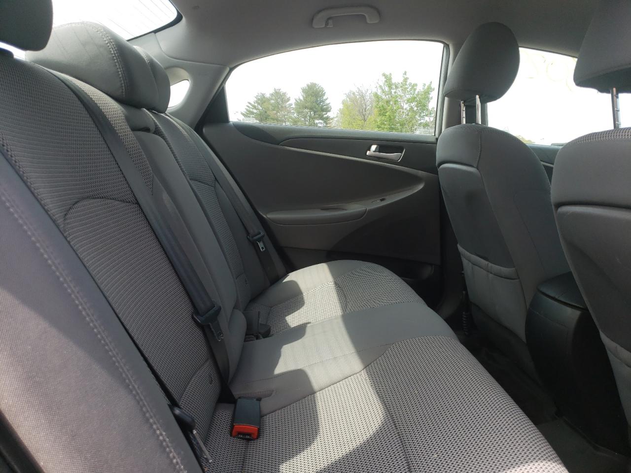 Photo 6 from auction – 2012 HYUNDAI SONATA GLS with VIN 5NPEB4AC3CH428944