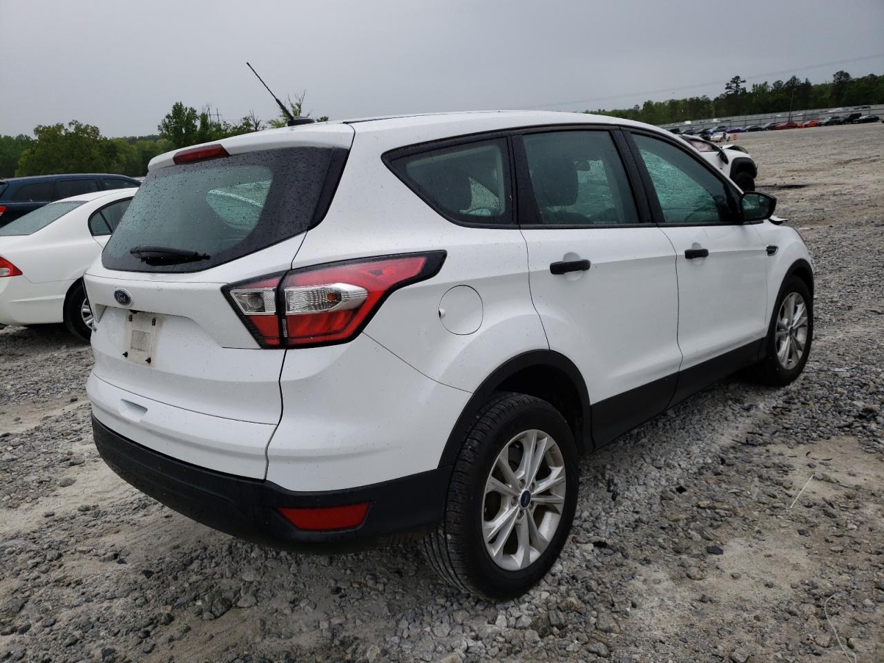 Photo 4 from auction – 2017 FORD ESCAPE S with VIN 1FMCU0F74HUB85658