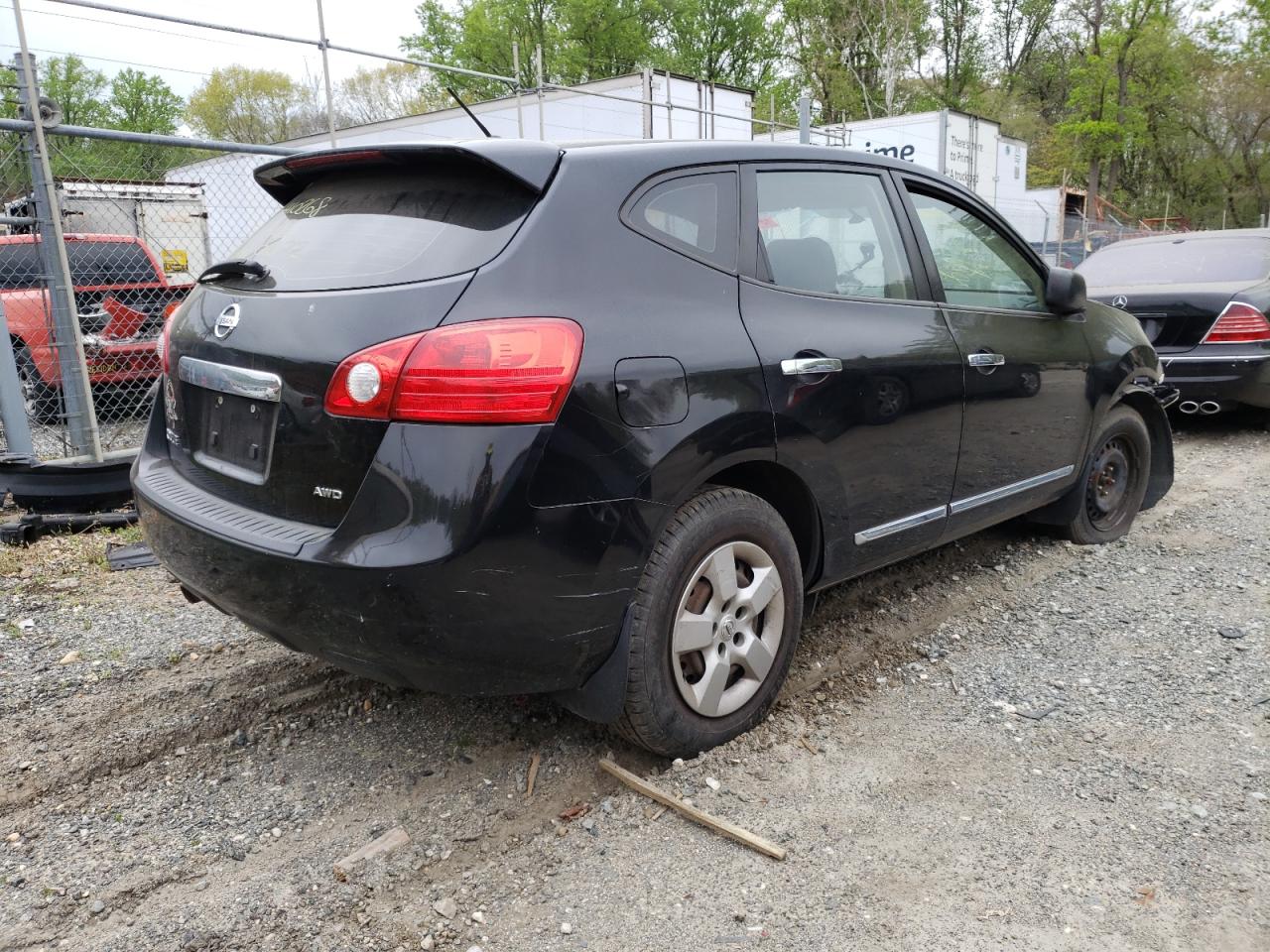 Photo 4 from auction – 2011 NISSAN ROGUE S with VIN JN8AS5MV1BW305299