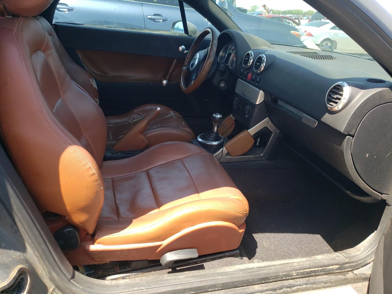 Photo 5 from auction – 2001 AUDI TT with VIN TRUTC28N711001566