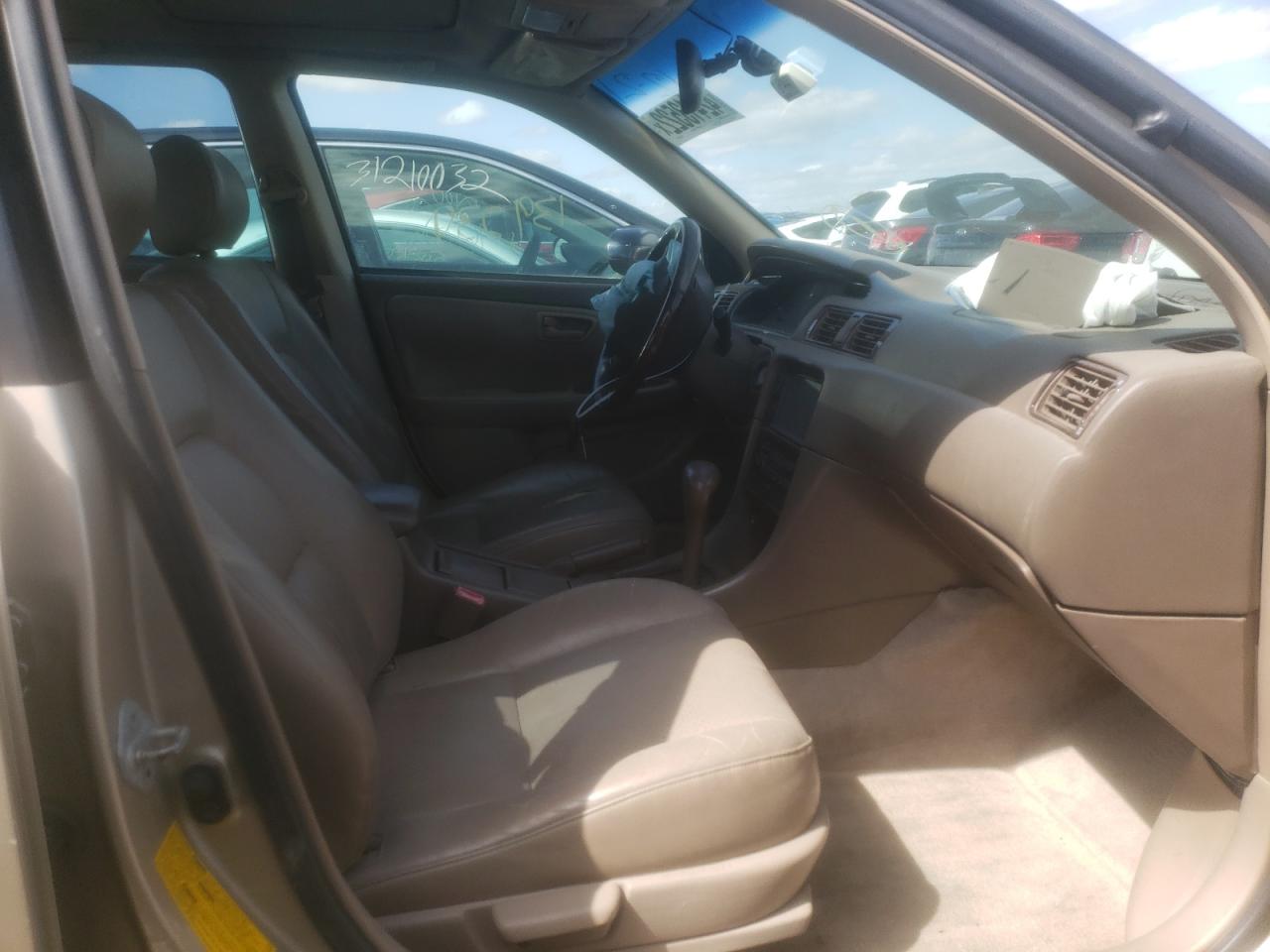 Photo 5 from auction – 2001 TOYOTA CAMRY LE with VIN JT2BF28K510333118