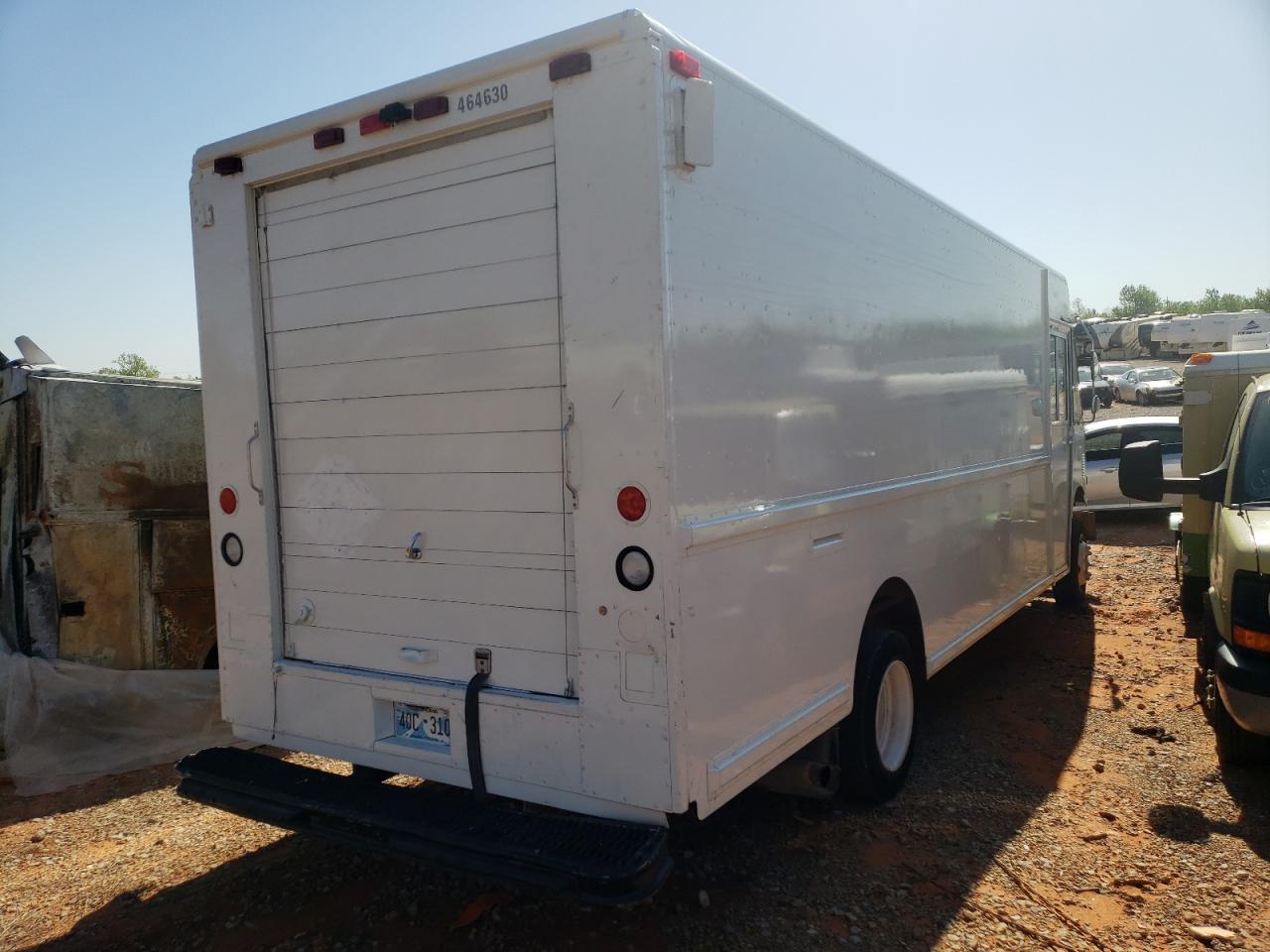Photo 4 from auction – 2001 FREIGHTLINER CHASSIS M with VIN 4UZAARBWX1CH52505