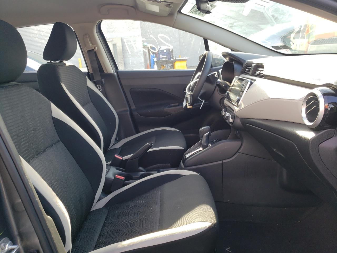 Photo 5 from auction – 2021 NISSAN VERSA SV with VIN 3N1CN8EV0ML889511