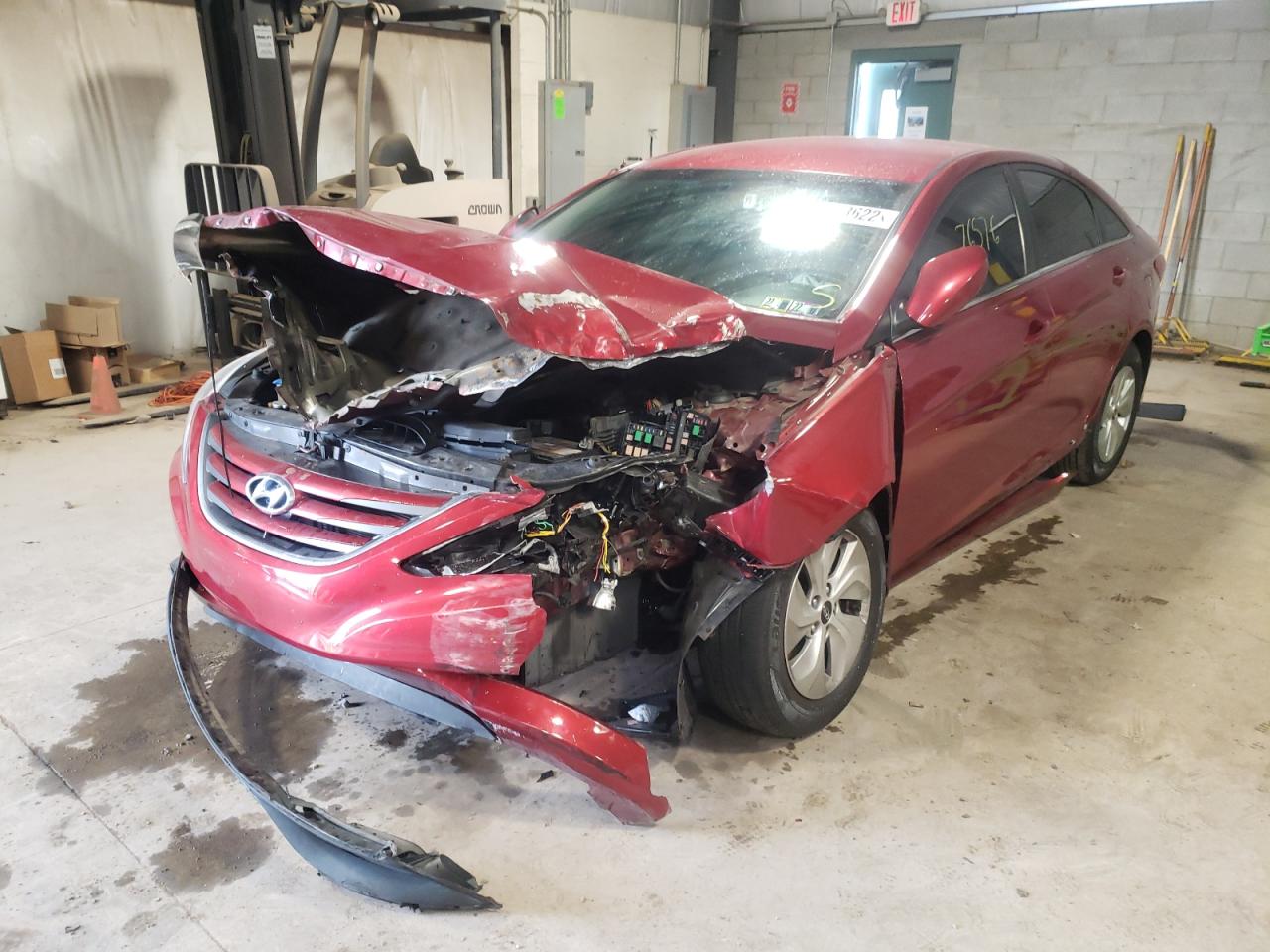 Photo 2 from auction – 2014 HYUNDAI SONATA GLS with VIN 5NPEB4AC6EH818066