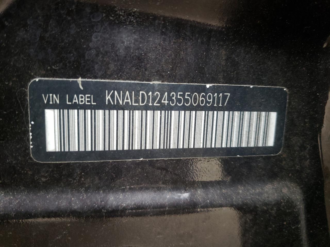 Photo 10 from auction – 2005 KIA AMANTI with VIN KNALD124355069117