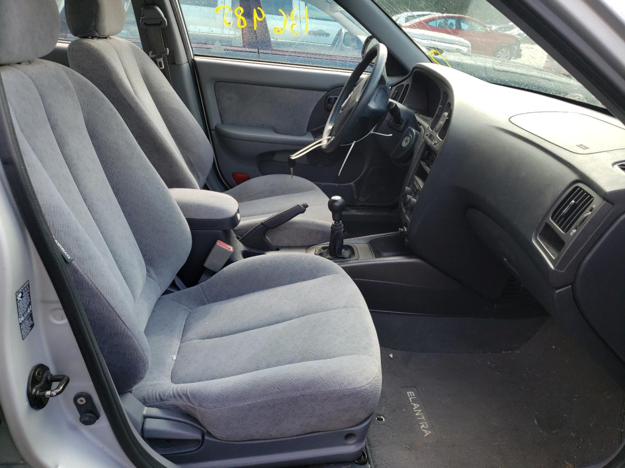Photo 5 from auction – 2004 HYUNDAI ELANTRA GL with VIN KMHDN46D64U921539