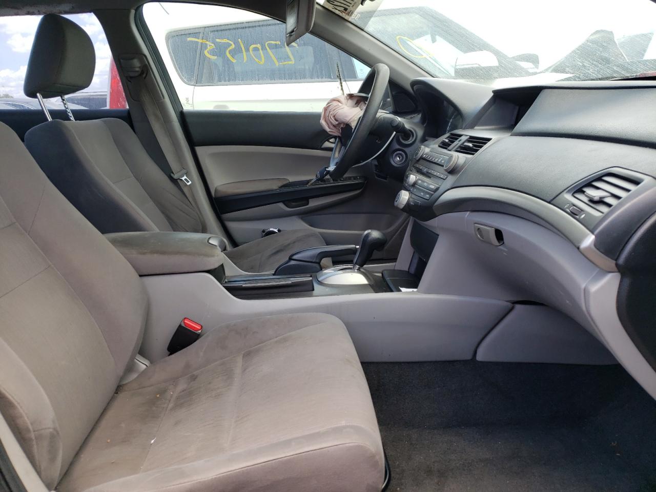 Photo 5 from auction – 2011 HONDA ACCORD LXP with VIN 1HGCP2F48BA005752