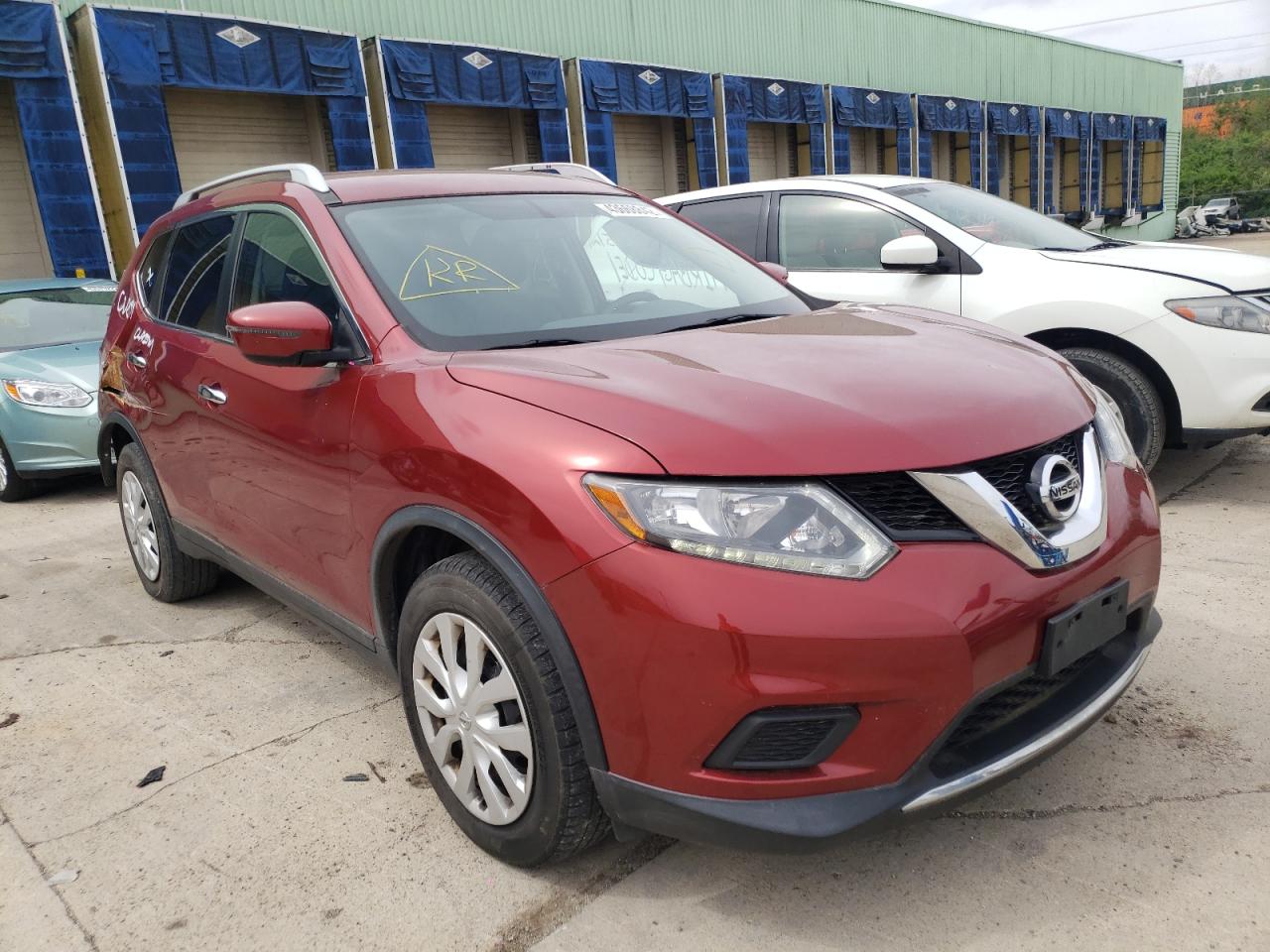 NISSAN ROGUE S 2016 with VIN KNMAT2MT7GP606411 - Photo from auction