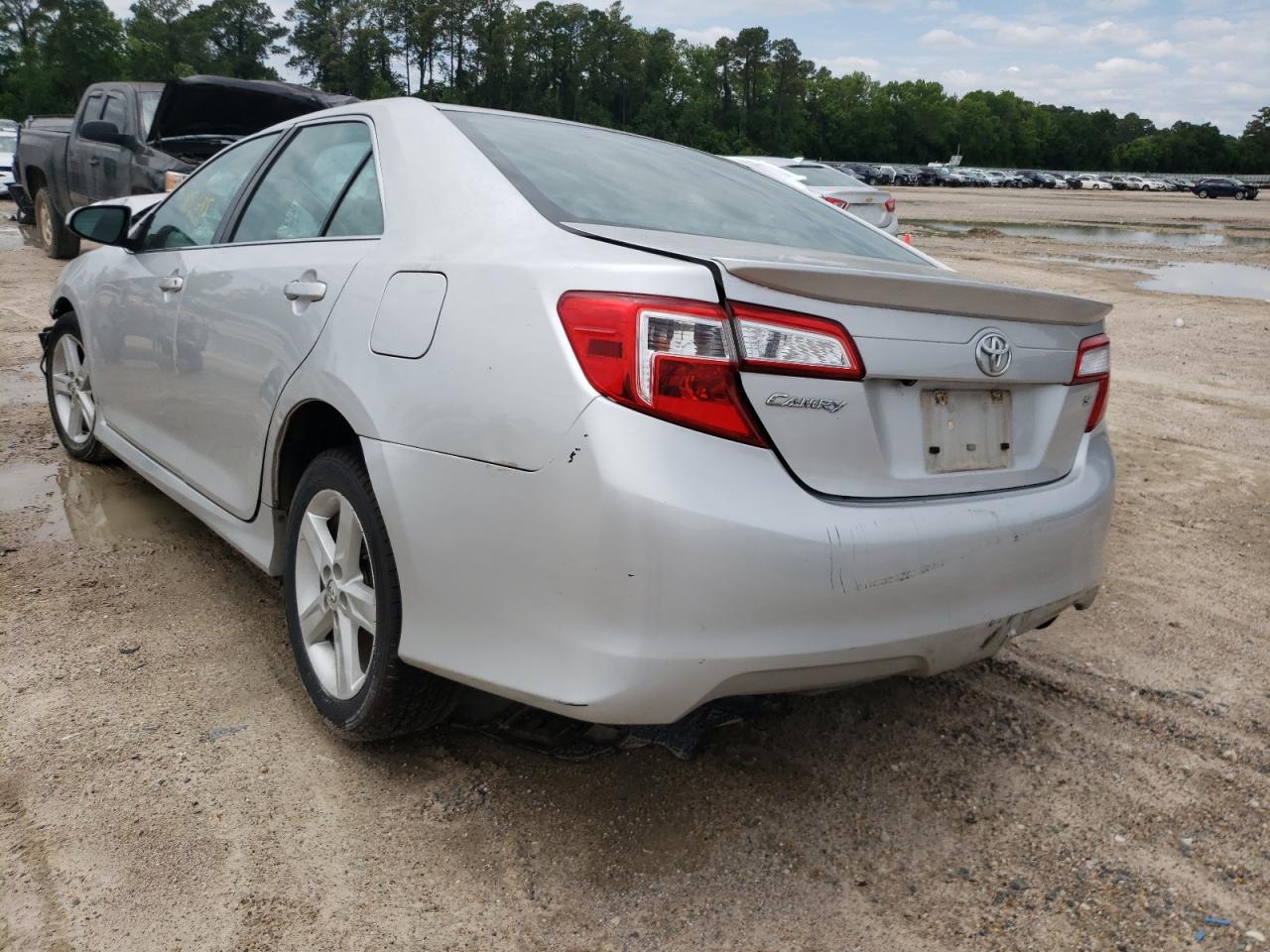 Photo 3 from auction – 2014 TOYOTA CAMRY L with VIN 4T1BF1FK1EU388972