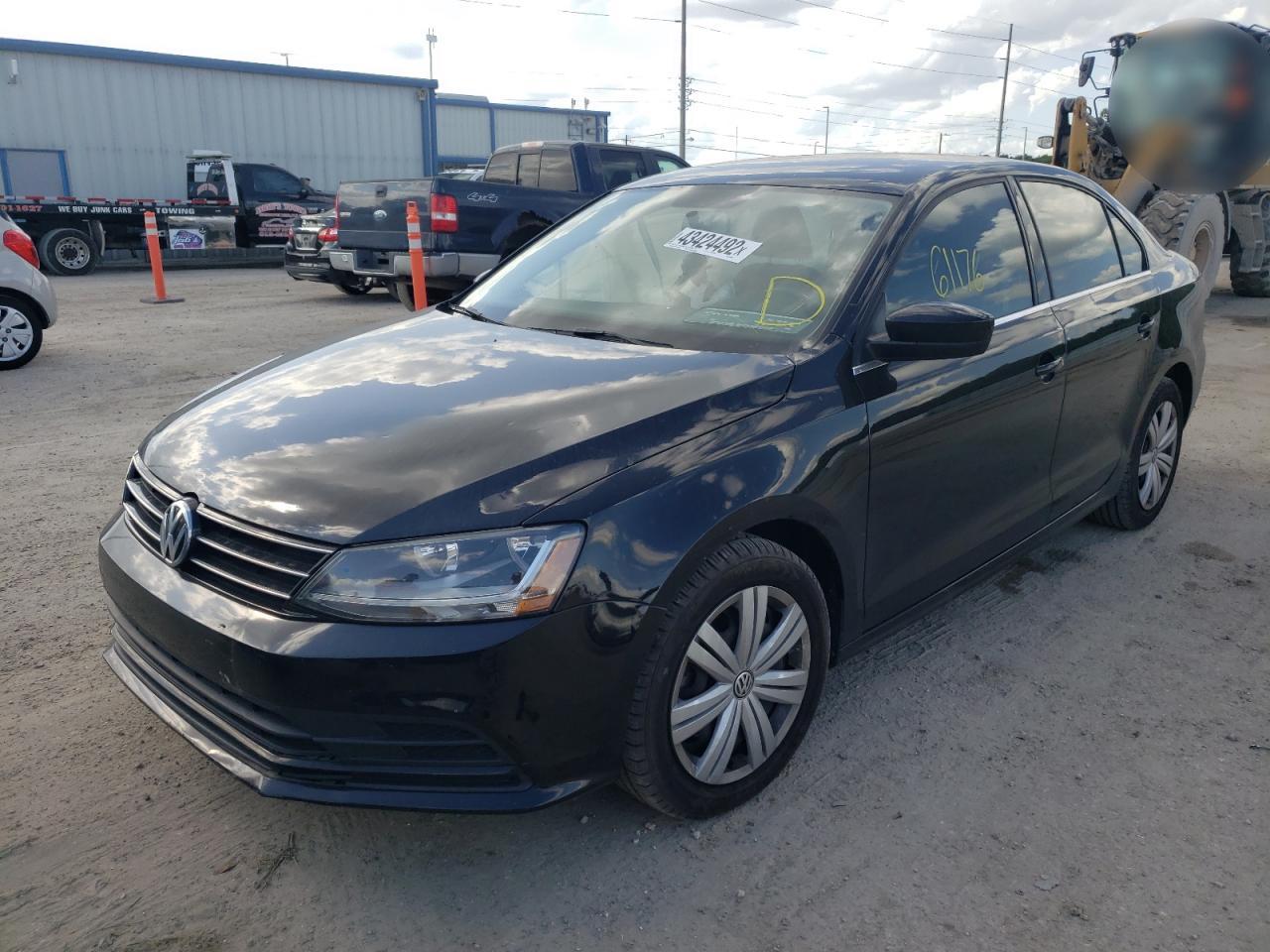 Photo 2 from auction – 2017 VOLKSWAGEN JETTA S with VIN 3VW2B7AJ3HM339506