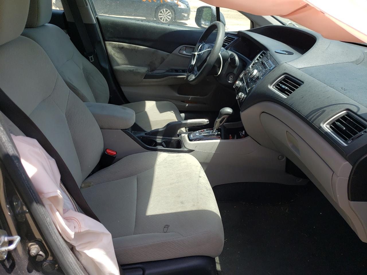 Photo 5 from auction – 2013 HONDA CIVIC LX with VIN 2HGFB2F50DH565564
