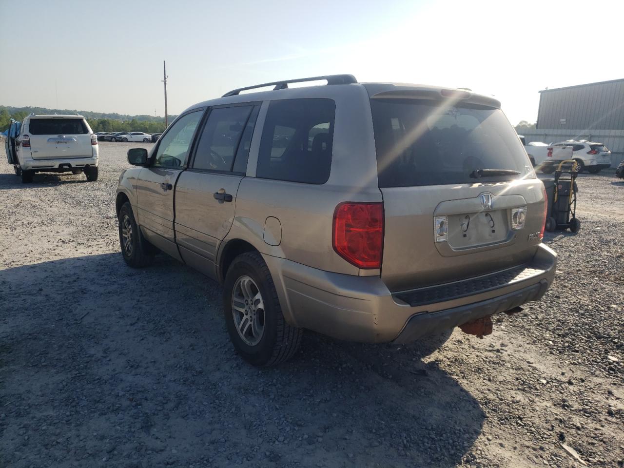 Photo 3 from auction – 2005 HONDA PILOT EXL with VIN 2HKYF18745H504859