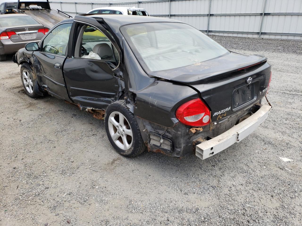 Photo 3 from auction – 2001 NISSAN MAXIMA GXE with VIN JN1CA31A61T105390