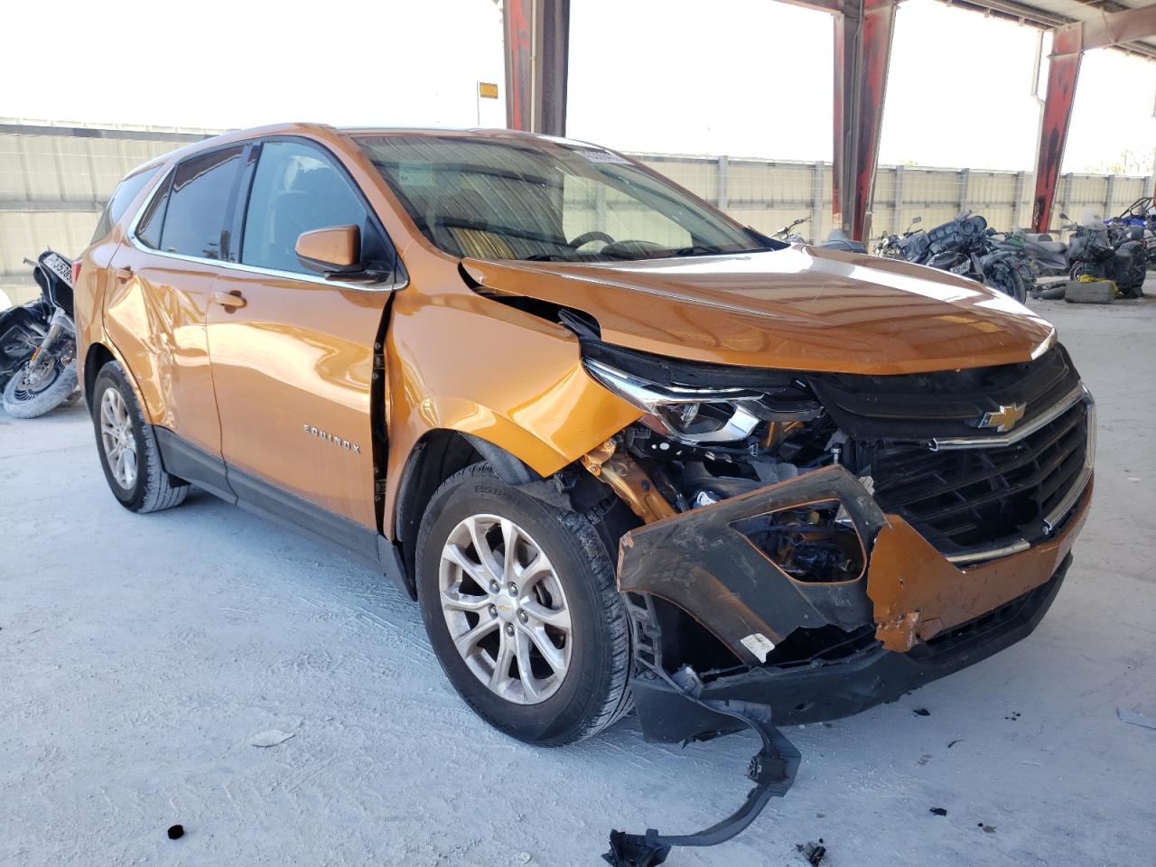 CHEVROLET EQUINOX LT 2018 with VIN 2GNAXJEVXJ6158260 - Photo from auction