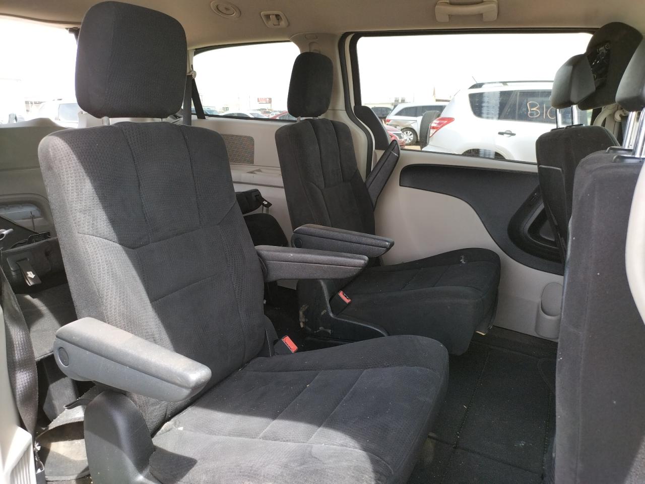 Photo 6 from auction – 2011 DODGE GRAND CARA with VIN 2D4RN3DGXBR626880
