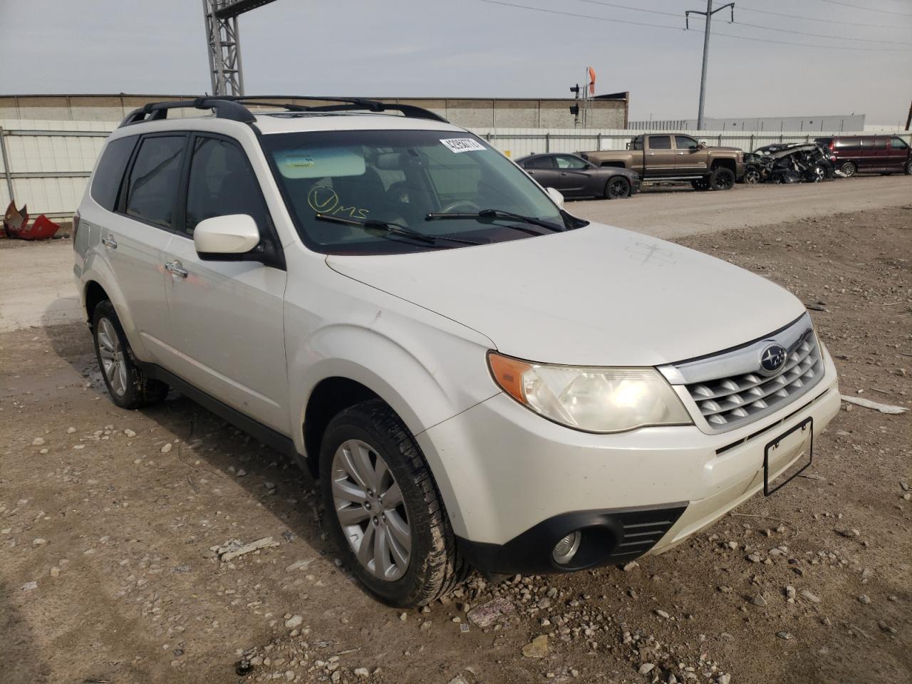 SUBARU FORESTER L 2011 with VIN JF2SHBEC1BH730165 - Photo from auction