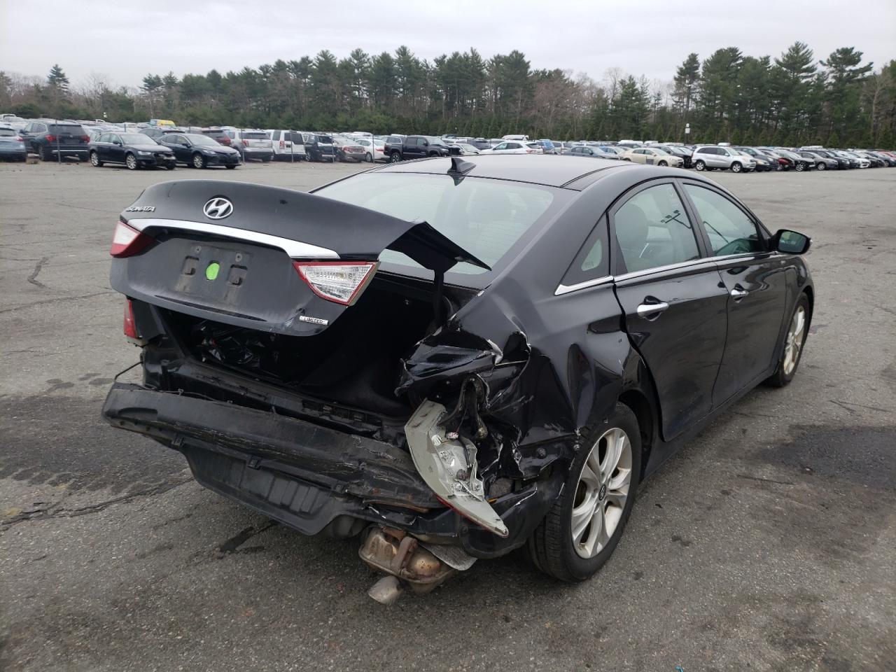Photo 4 from auction – 2012 HYUNDAI SONATA SE with VIN 5NPEC4AC1CH463964