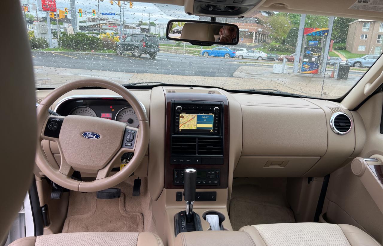 Photo 9 from auction – 2010 FORD EXPLORER L with VIN 1FMEU6FE2AUA15928