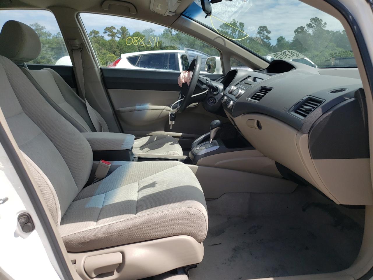 Photo 5 from auction – 2010 HONDA CIVIC LX with VIN 2HGFA1F58AH586641