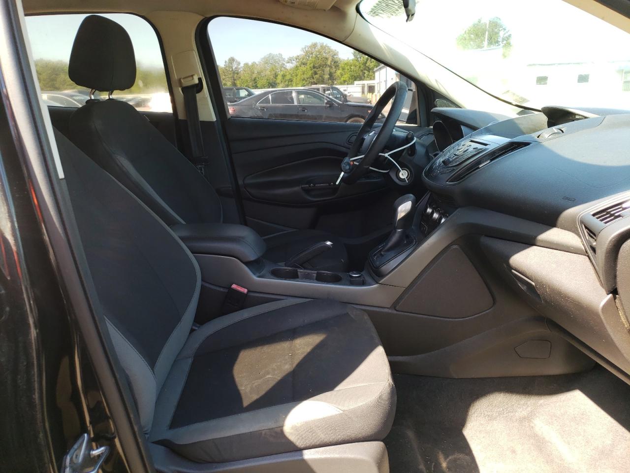 Photo 5 from auction – 2013 FORD ESCAPE S with VIN 1FMCU0F77DUC34295