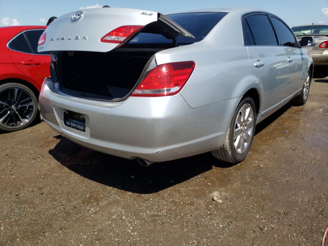 Photo 4 from auction – 2007 TOYOTA AVALON XLE with VIN 4T1BK36B87U223415