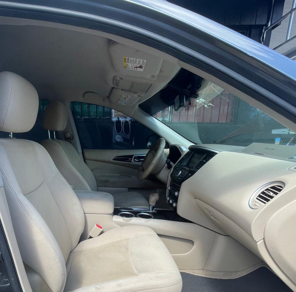 Photo 5 from auction – 2015 NISSAN PATHFINDER with VIN 5N1AR2MN1FC706067